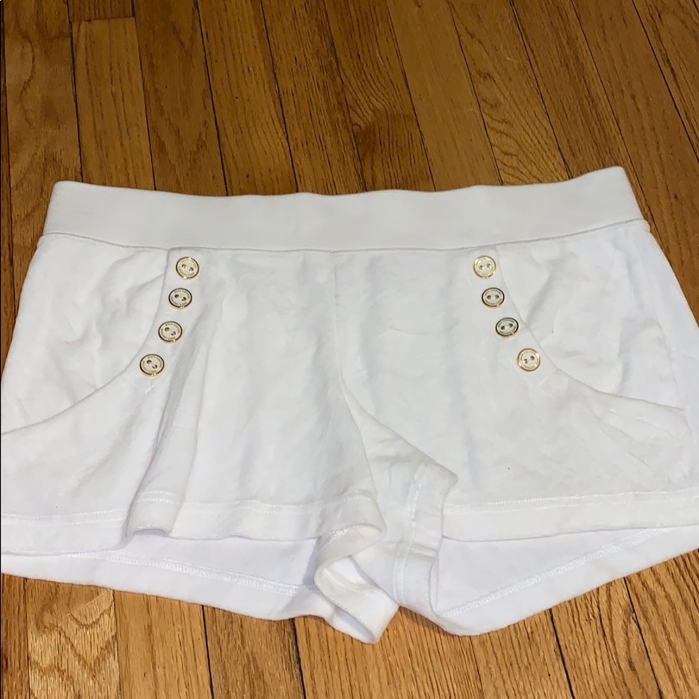 Woman’s White Juicy velour shorts size XL